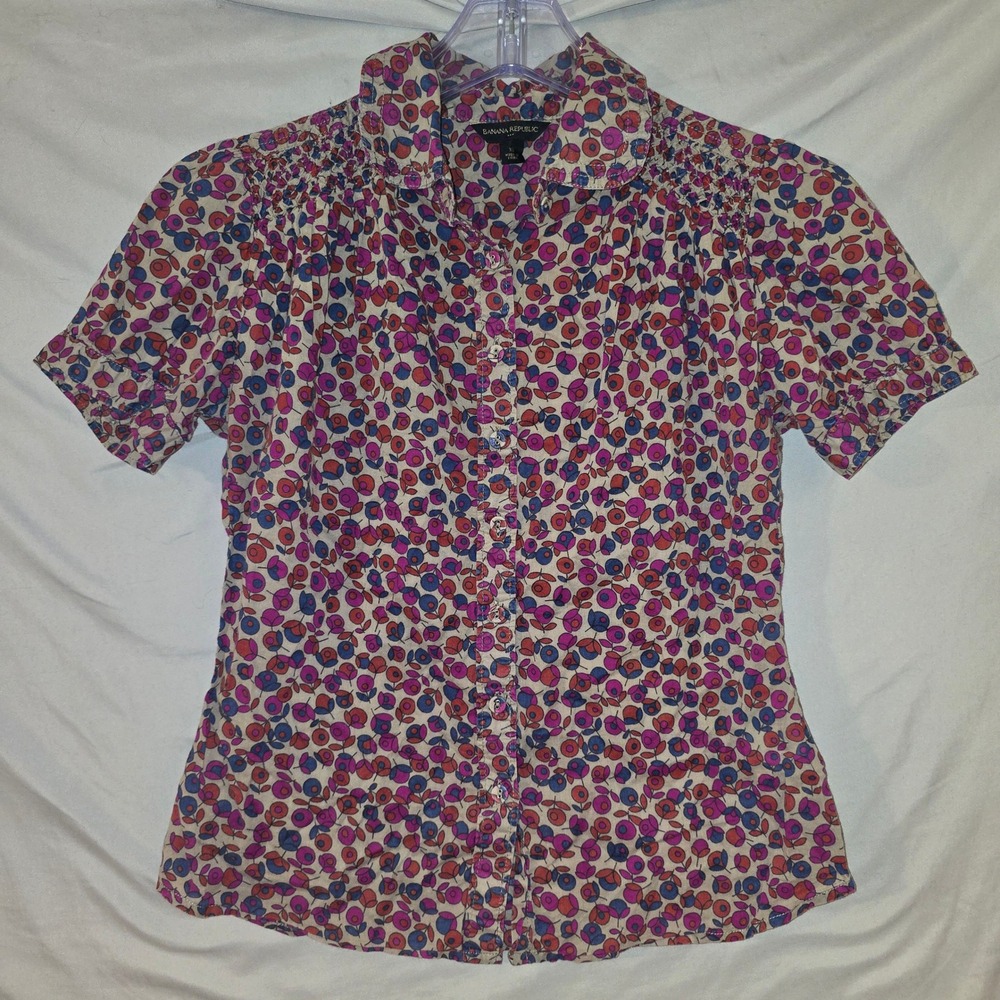 Banana Republic Button Up Shirt 6 Womens Pink Floral Berry Smocked Cotton Top